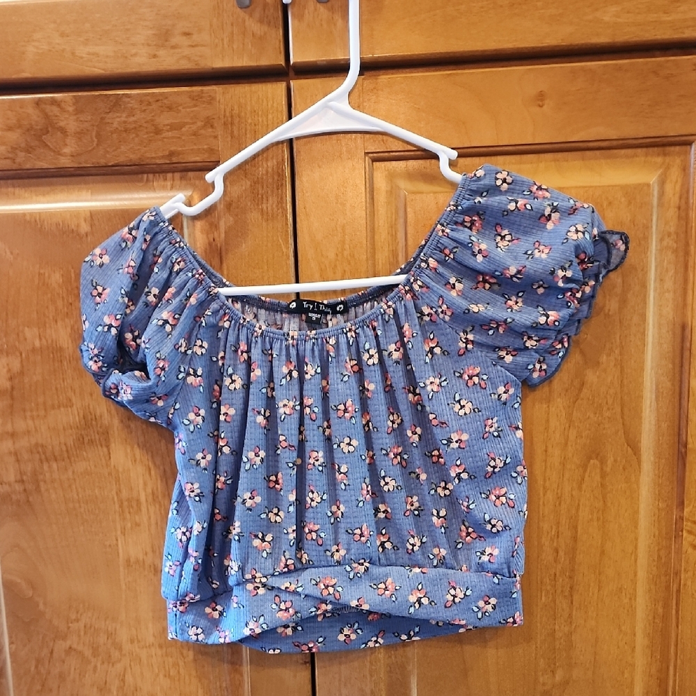 Floral Blue Puff Sleeve Top